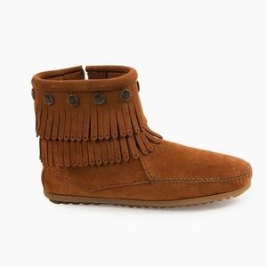 Minnetonka Women’s Double Fringe Side Zip Boot